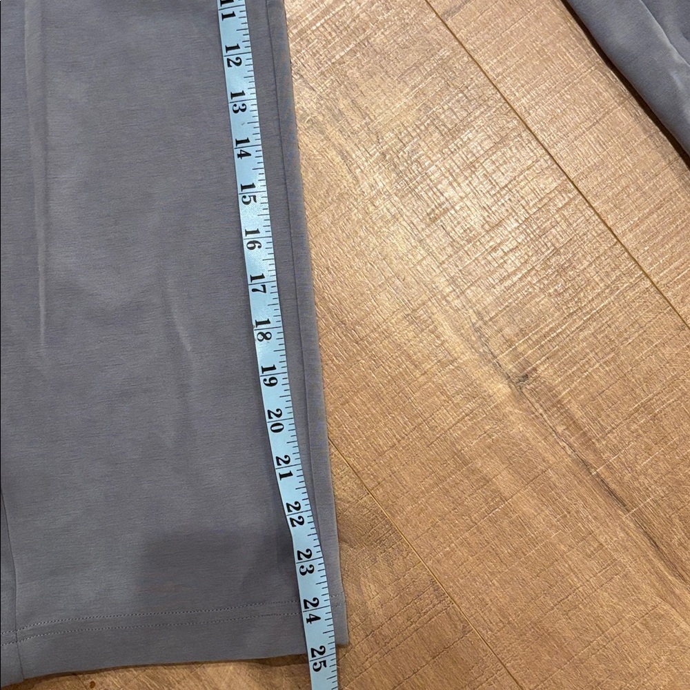 Athleta NWOT two piece matching casual lounge set top and cropped pants - Picture 9 of 12